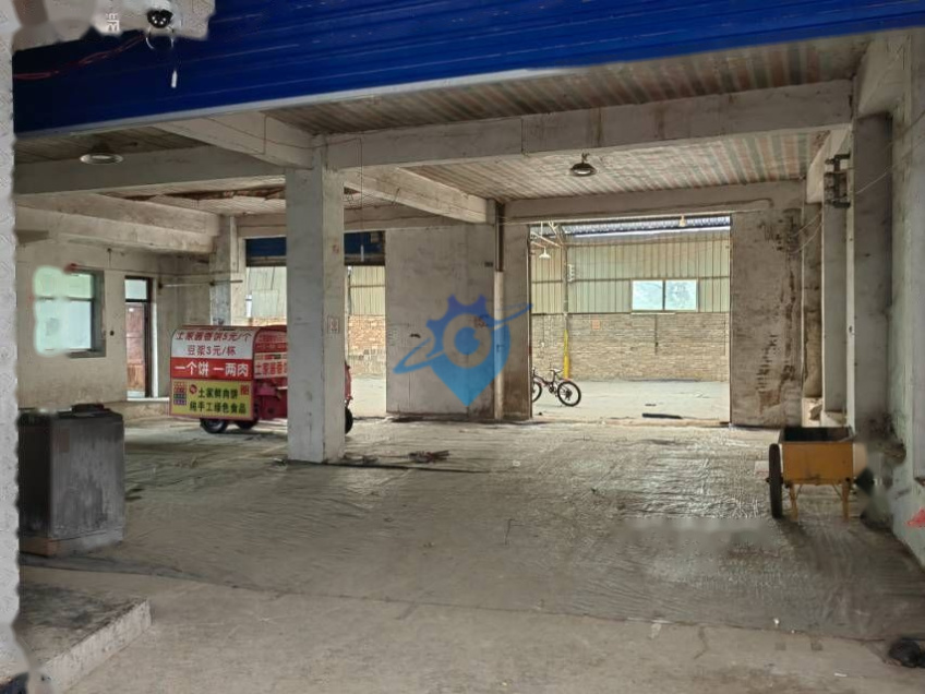 地址烂泥沟，厂房住房都有，有动力电，交通方便