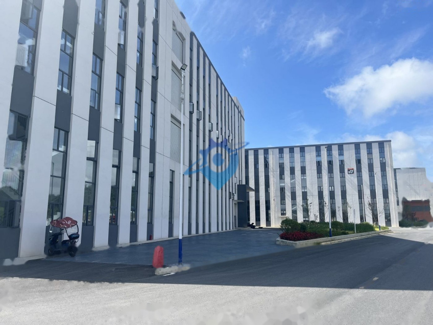 厂房出租 配有食堂 人才公寓 商务酒店 会议厅