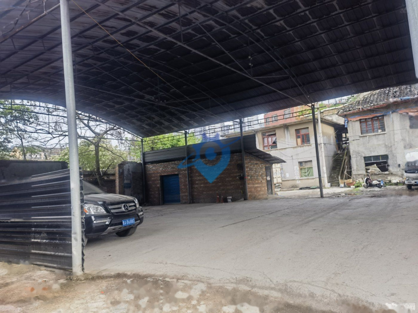 南明区甘荫塘面积1800带办公住宿厨房