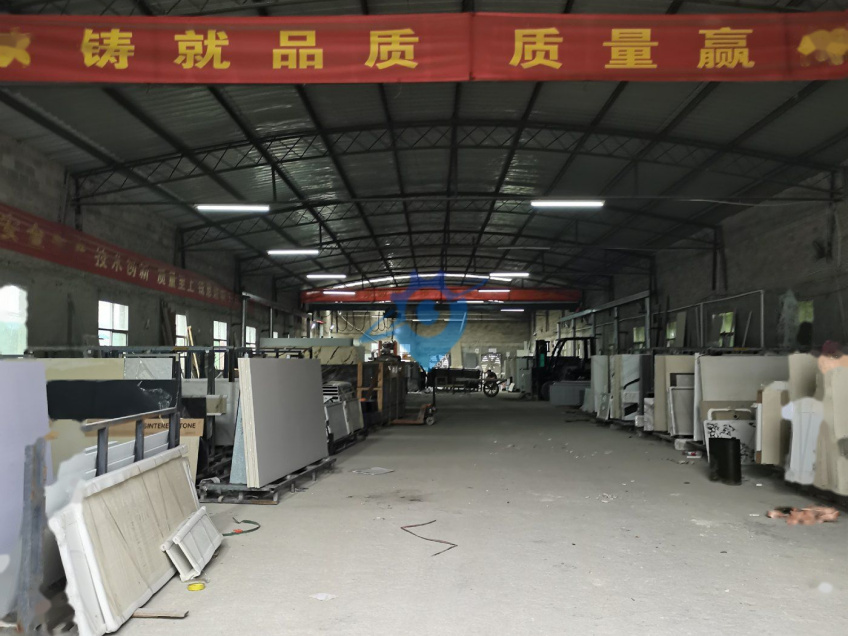 厂房出租/合作，独立区域，配套齐全，交通便利，可以分租。